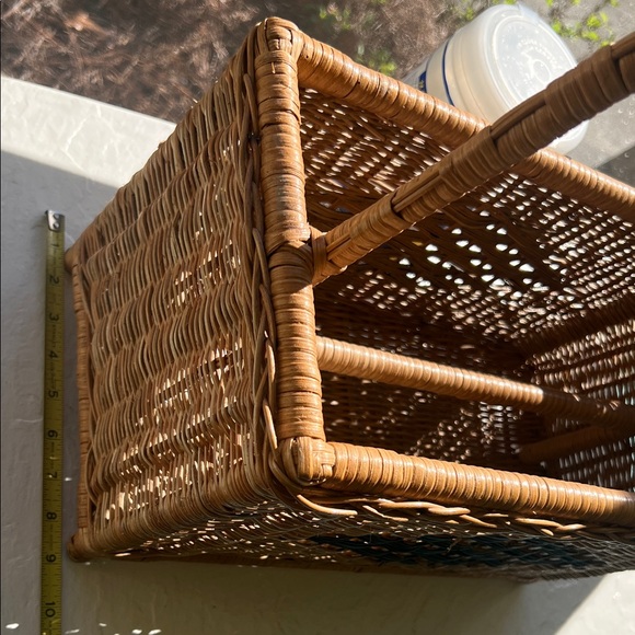 #1481+Wicker Magazine Basket W/ Black Diamond Pattern Or Cleaning supplies - Picture 5 of 5